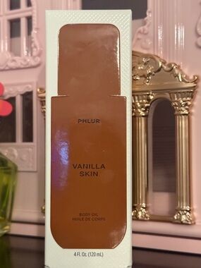 Phlur Vanilla Skin Body Oil